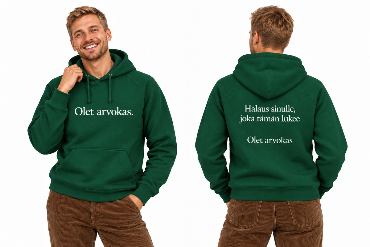 arvokas-hoodie-green – huolellisesti sovitettu kampanjavaatteen havainnekuva edestä ja takaa